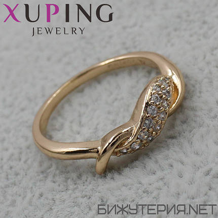 Кольцо золотистое тонкое Xuping Jewelry медицинское золото с белыми кристаллами 18K, фото 1