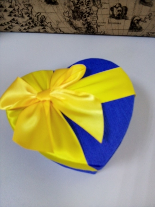 Подарункова коробочка у формі серця синя 13 см, фото 1