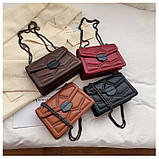 Сумка жіноча маленька з декором з заклепок, м'яка екошкіра, чорна, фото 2