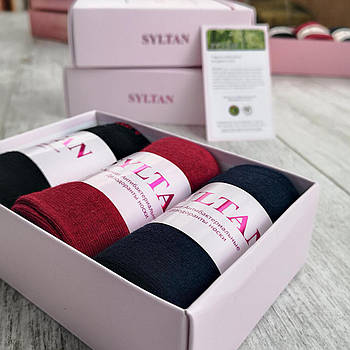 Жіночі шкарпетки в подарунковій упаковці 3 пари