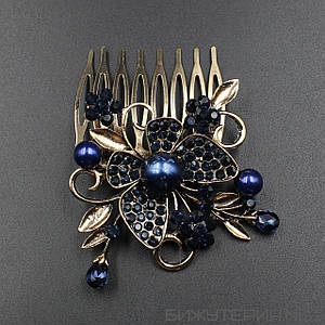 Гребінець для волосся золотистого кольору метелик із синіми сапфірами та намистинами на 8 зубців розмір 6,5х7 см