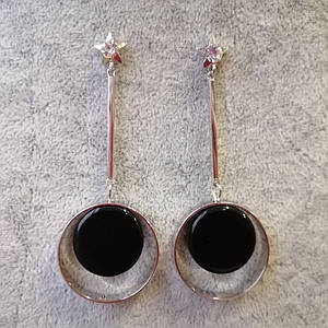 Сережки жіночі гвоздики пуссети сріблястого кольору висувки круглі з чорним каменем розмір 6 см