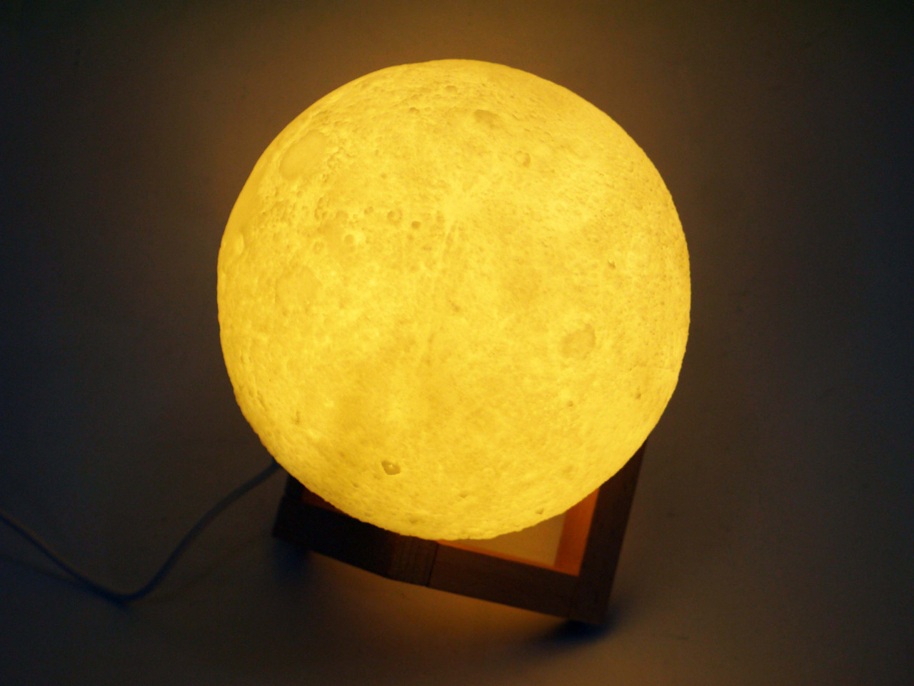 Настольный светильник 3D Луна Moon Lamp (без аккумулятора) - фото 5 - id-p1085875495