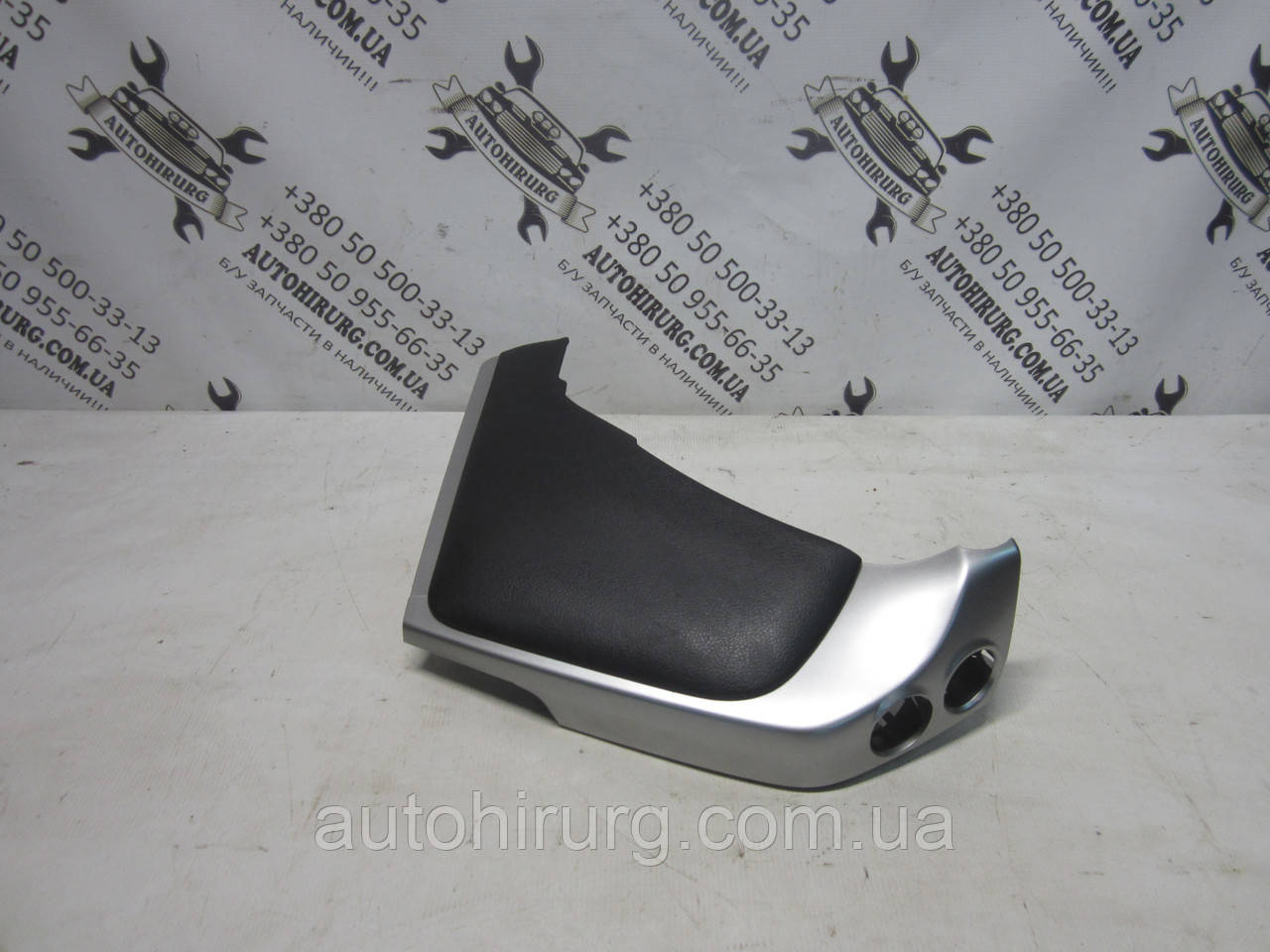 Накладка передніх лівих дверей Toyota land cruiser 200 (55467-60041 / 55467-60051)