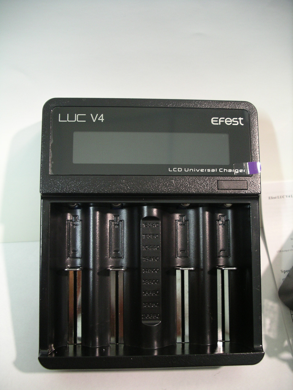 Зарядний пристрій EFEST LUC V4