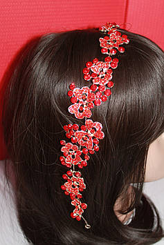 Золота гілочка з червоними каменями гірський кришталь для зачіски на випускний вечірку