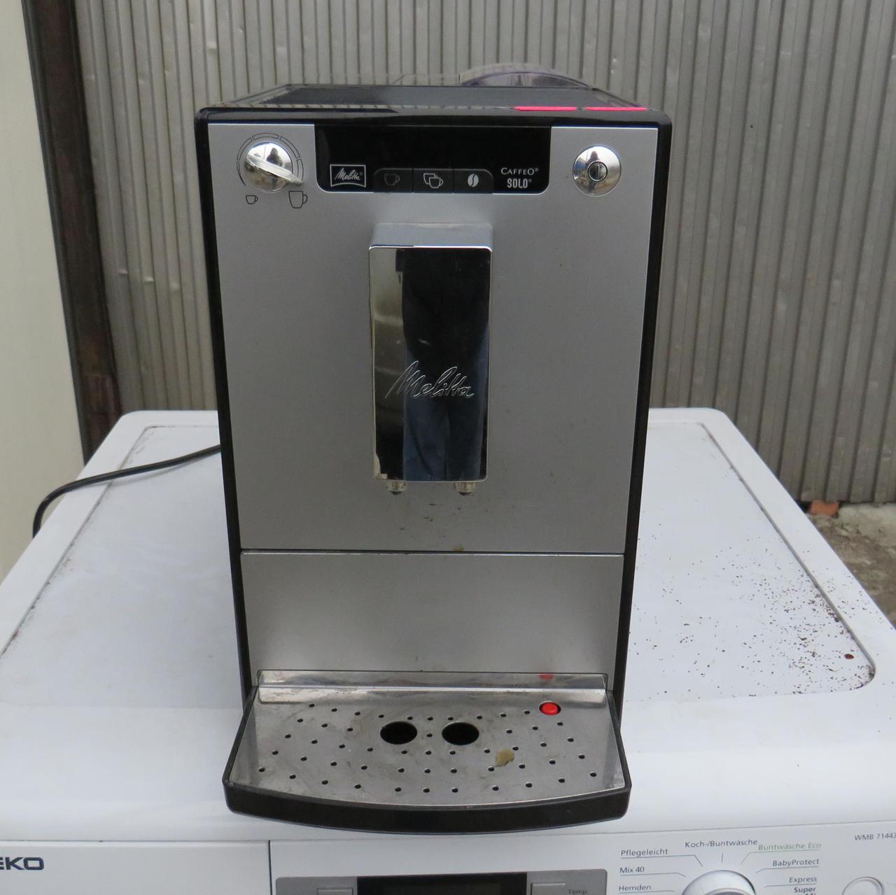 Кофемашина Melitta Caffeo Solo Е 950-103 (Код:1986) Состояние: Б/У