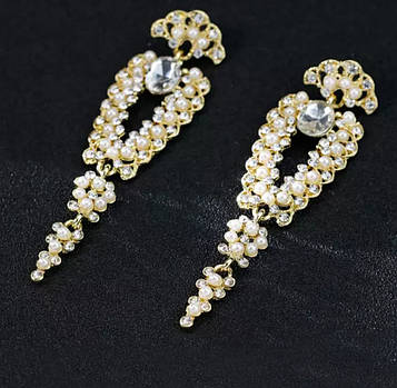 Вишукані весільні сережки у золотому і срібному кольорі з білими перлинами камінням гірський кришталь