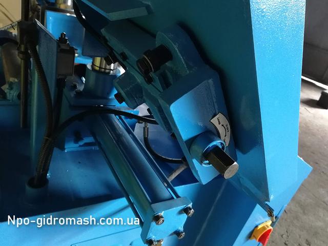 Станок ленточнопильный