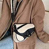 Сумка з штучним хутром оригінальної форми, коричнева, фото 2