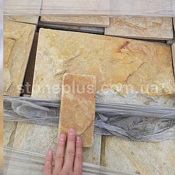 Плитка фасадна з каменю пісковика з природним сколом