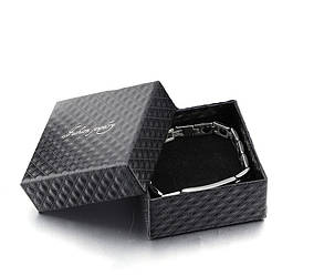 Подарункова коробочка чорна з оксамитової подушечкою (для браслетів, годинників)
