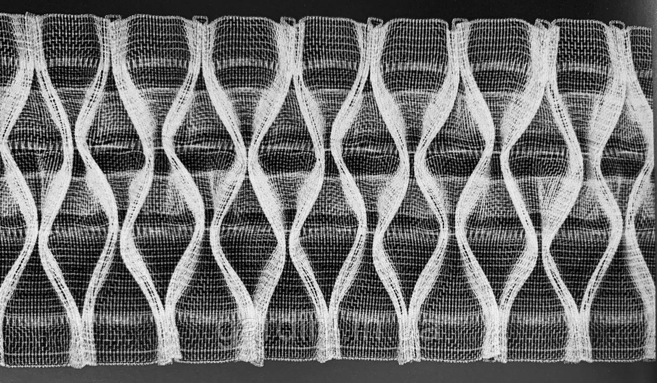 Тасьма 8265 М 8 см 1/3