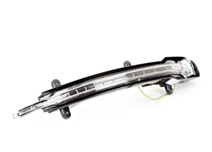 Покажчик повороту Audi Q5 2009-2016/Q7 2010-2015 правий в дзеркалі 4L0949102C