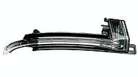 Покажчик повороту Audi A3 2010-2012/A4/A5 2010-2015 правий в дзеркалі 8K0949102D