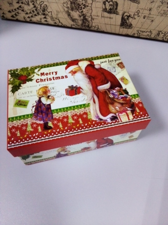 Подарункова коробка з написом Merry Christmas 16 см