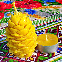 Новорічна воскова свічка "Кедрова шишка" з натурального бджолиного воску