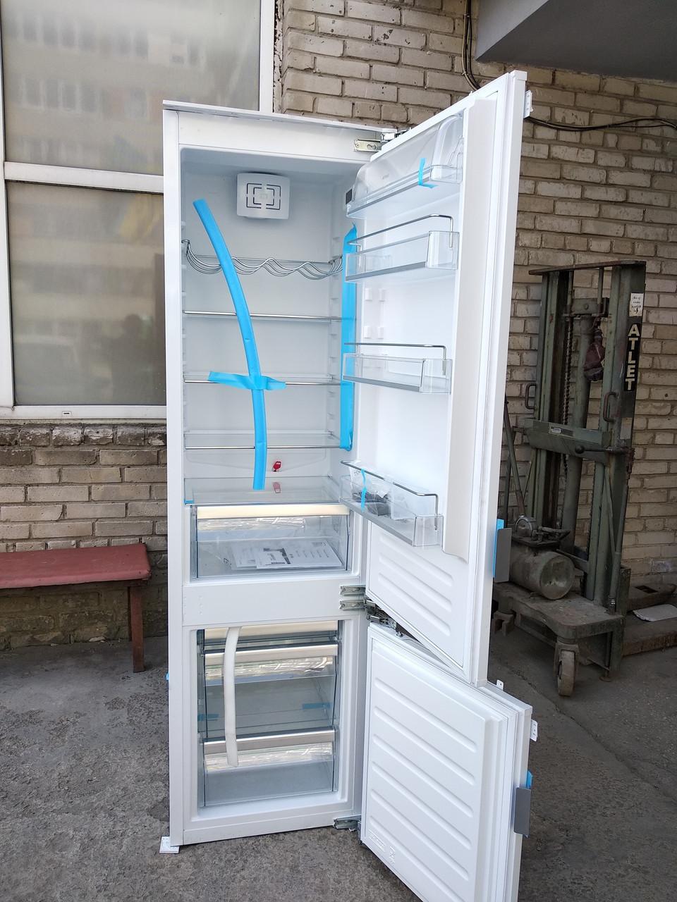 Вбудований холодильник KD62194B ATAG високий 194см 35дБ 310л