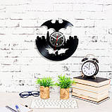 Бетмен годинник Годинник із вінілу Годинник супергерой Batman годинник настінний Марвел герой Чорний годинник Нічний місто 30 см, фото 2