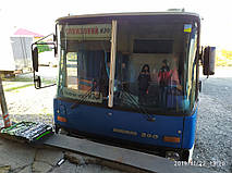 Производство и замена лобового стекла триплекс на автобусе Ikarus 260 в Никополе (Украина). 6