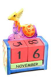 Календар настільний "Жираф" дерево (14,5х10,5х5 см)