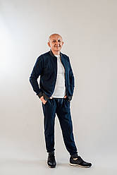 Стильний чоловічий спортивний костюм бомбер темно-синього кольору з двунитки