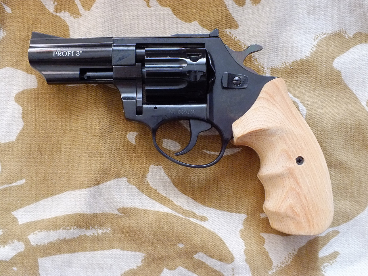 Револьвер під патрон Флобера Profi 3" Black з дерев'яною ручкою