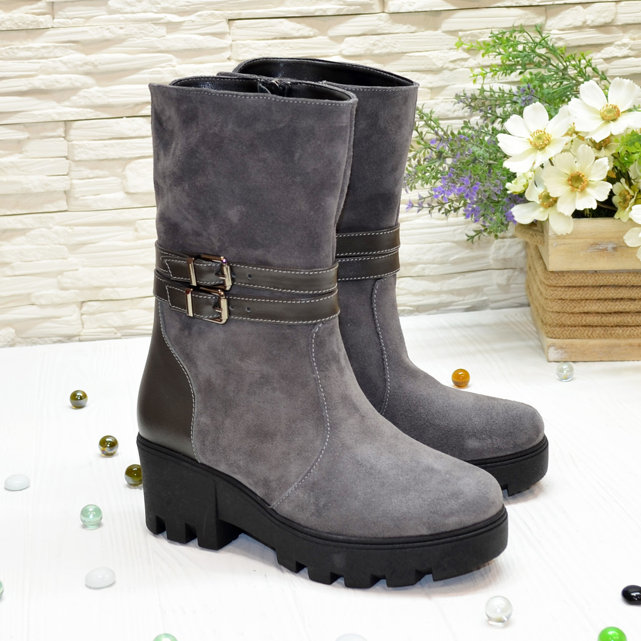Черевики жіночі на товстій підошві, натуральна замша та шкіра сірого кольору, фото 1