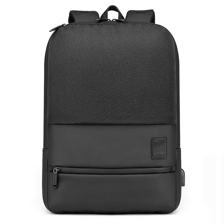 Сучасний тонкий рюкзак Arctic Hunter B00360, з USB портом, кишенею для ноутбука, RFID захистом, 22л