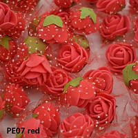 Набір червоних квіточок з фатином - 48-50шт. ( розмір однієї квітки 1,5 см)