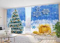 Новогодние Фото Шторы "Голубая Ель с желтым подарком" 2,7м*4,0м (2 полотна по 2,0м), тесьма