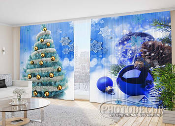 Новорічні Фото Штори "Ялинка на блакитному тлі з блакитними іграшками" 2,7м*4,0м (2 полотна по 2,0м), тасьма