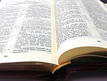 Біблія російською мовою, з тисненням троянди. Шкірзам, замок, пошукові індекси, фото 3