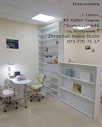 Стульчик мастера Florina, лампа-лупа 6027К-Н LED, стульчик мастера со спинкой 0851, маникюрный стол Studio