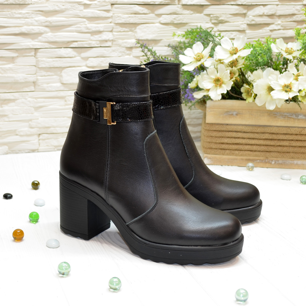 Черевики жіночі чорні шкіряні на стійкому каблуці, фото 1