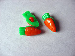 Гудзик пластиковий, декоративний, фігурний, на ніжці. Морква, 9х18 мм