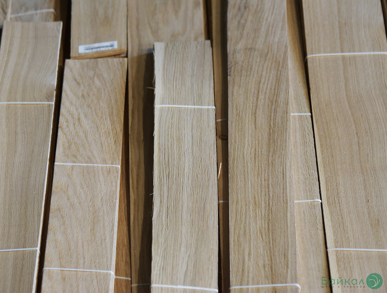 Шпон Дуба - 0,6 мм довжина 2.1-3.8 м / ширина від 9 см (ІІI ґатунок)