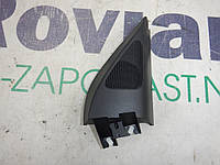 Крышка крепления зеркала правая (уголок двери) (Універсал) Volkswagen PASSAT B6 2005-2010 (Фольксваген Пассат
