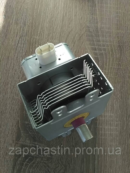 Магнетрон Whirlpool, 4 планки до радіатора, контакти уздовж планок (S-80 / Hr-93)