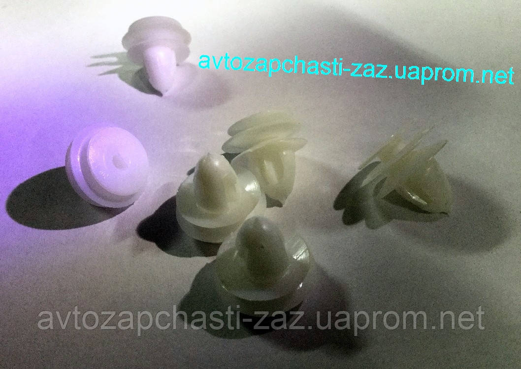 Оригинальная Клипса 94530565 белая на Lanos Пистон карты двери Ланос ...