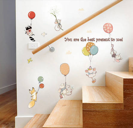 Наклейка на стіну, наклейка в дитячу "4 мишеняти, борсук і лисиця на повітряних кульках! 94см*100см (лист 50*70см, фото 2