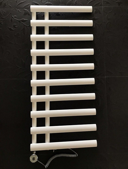 полотенцесушитель електричний білого кольору