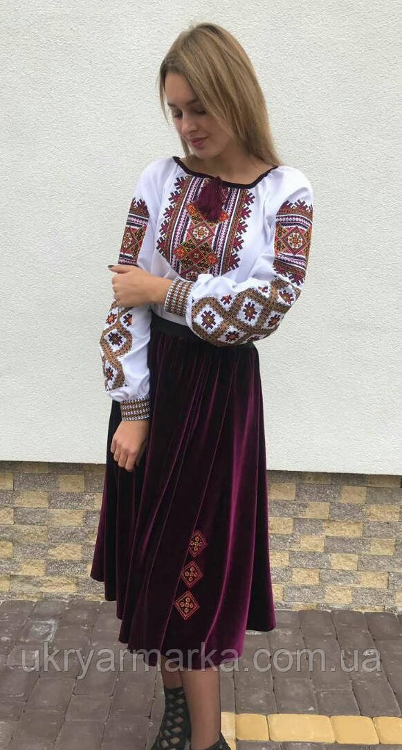 Костюм вишитий жіночий гуцульський "Велюр"