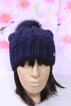 Шапка в'язана візерунок коси з хутряним натуральним бубоном