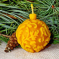 Новорічна воскова свічка "Ялинкова іграшка" з натурального бджолиного воску