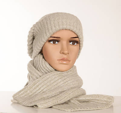 Комплект шапка-біні з закотом із шарфом