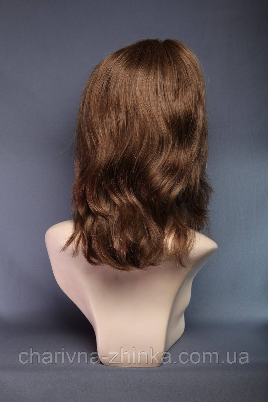 Женский парик средней длины каскад Diamond из натуральных волос с моно-макушкой русый - фото 3 - id-p1084244397