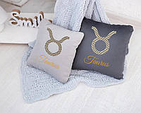Сувенирная подушки с вышивкой Телец,подушка подарочная гороскоп в различных цветах светло-серый