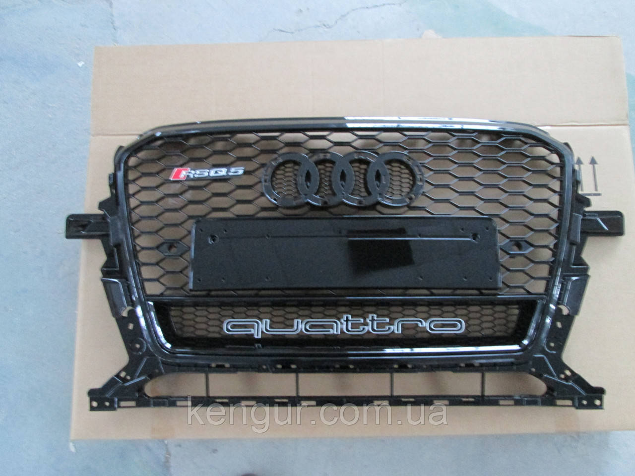 Решетка радиатора на Audi Q5 c 2012 года в стиле RSQ5 - фото 1 - id-p1094458489