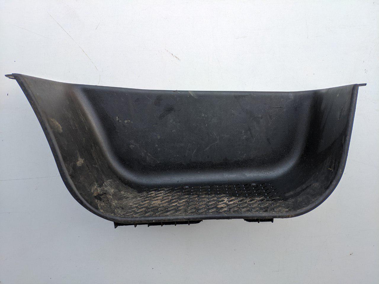 Накладка порогу передніх лівих дверей Renault Master, Opel Movano 2003-2010, 8200110387 (Б/У)